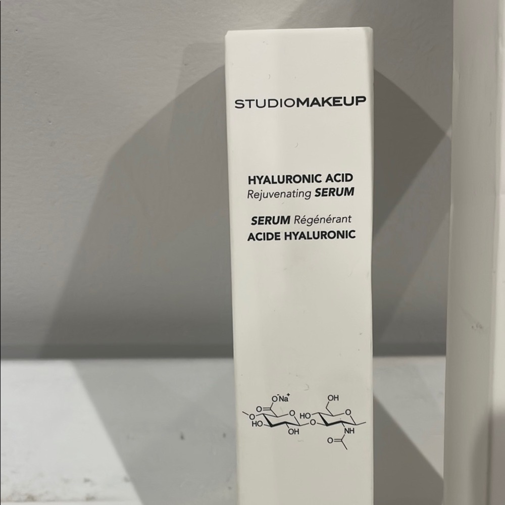 StudioMakeup White Skincare Serum and Face Oil Set - Picture 2 of 8